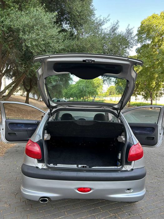 Peugeot 206 2.0 HDi, de Setembro 2000 com < 203.000 km