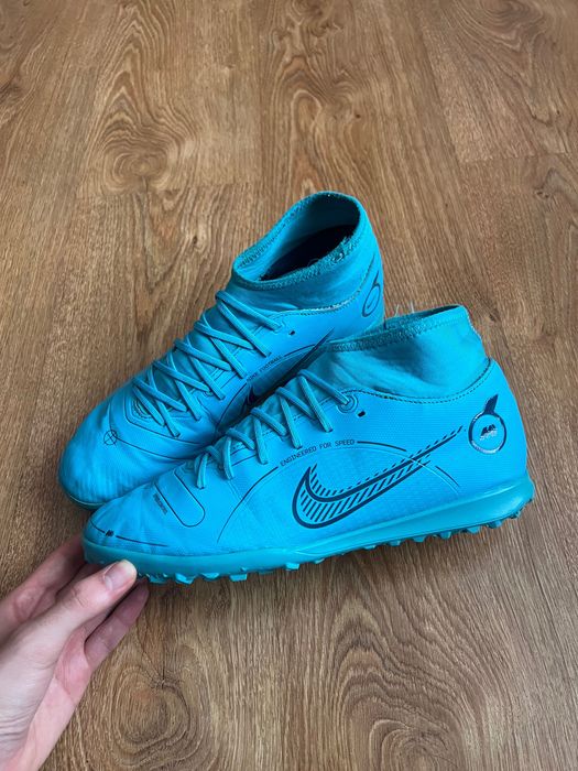 Сороконожки Nike Mercurial Superfly 8 Club TF футбольные бусты копочки