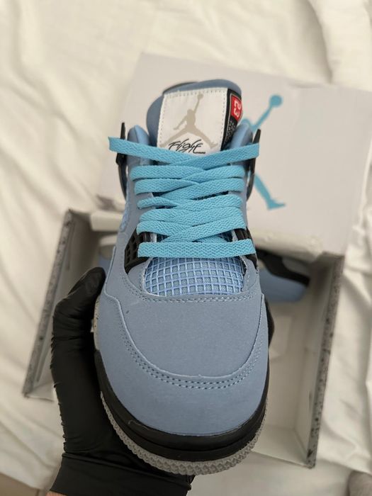 Sapatilhas Jordan 4 University Blue 41/42