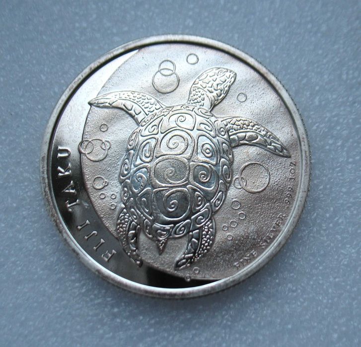 Серебряная унцовая монета 2 доллара Фиджи, 2011