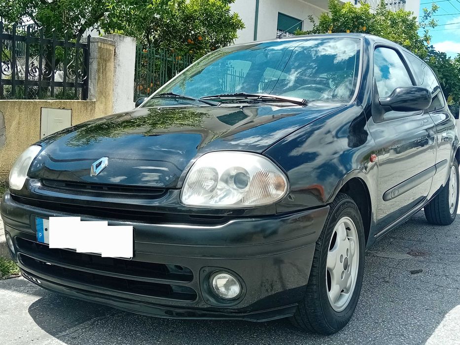 Renault Clio 1.2 Gasolina • 170 mil km • Bom Estado