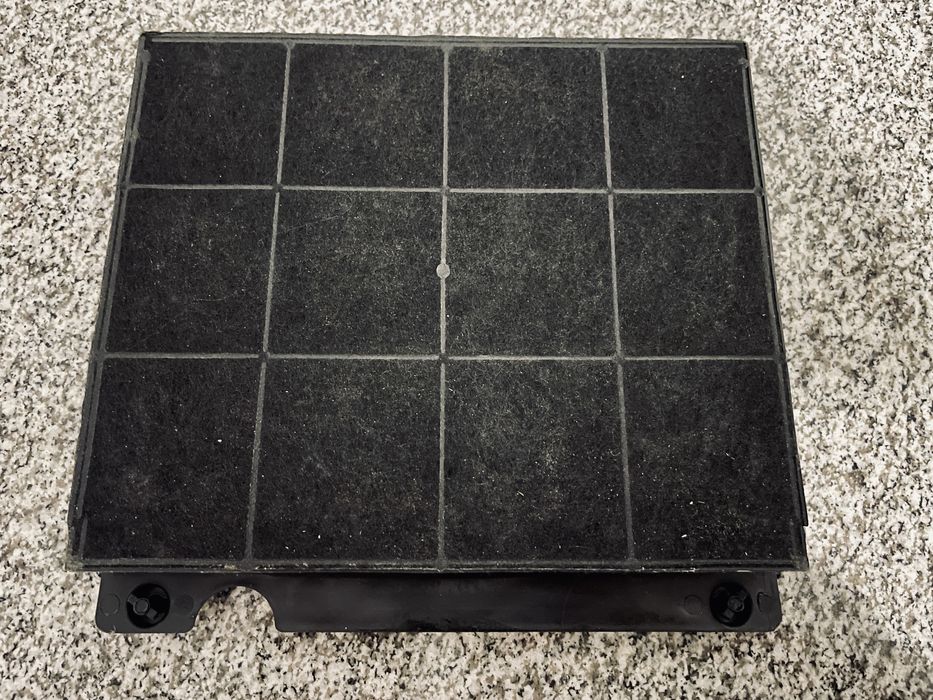 Nowy Filtr węglowy prostokątny F00333A do okapu 22.5x21cm