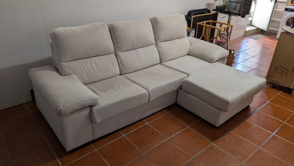 Sofá 3 lugares com chaise longue
