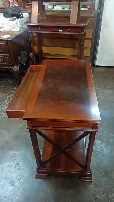 Móvel de apoio/ sala