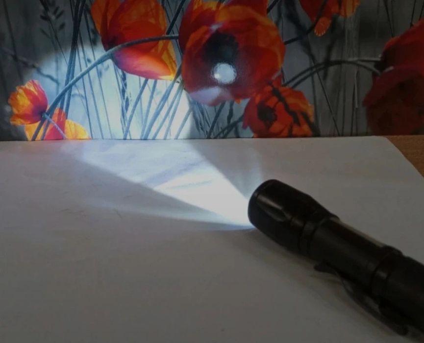 Ładowarka mała usb wojskowa taktyczna zoom

led nowa