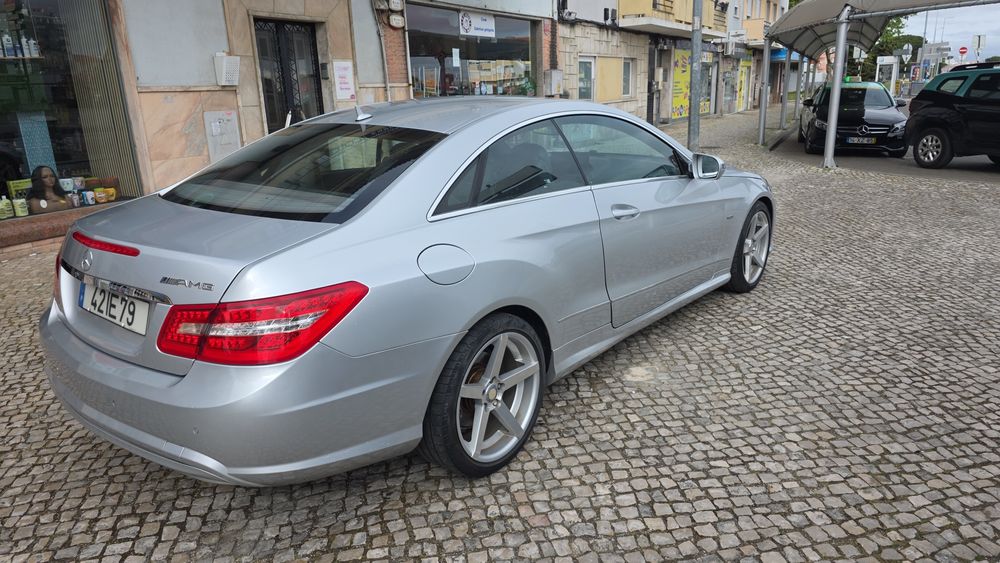 Mercedes-Benz E 250 — fotografia 4
