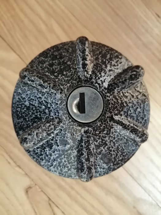 Кришка бензобака, таврія.