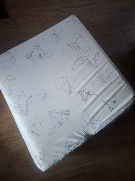 Sprzedam materac z gąbki składany