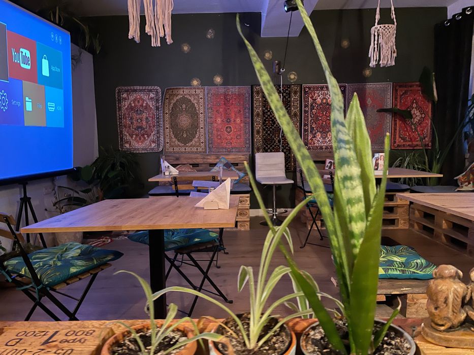 Sala w knajpie do wynajęcia na święta, imprezy, noc, doba