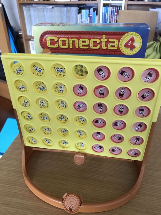 Jogo Conecta 4 do Sponge Bob, da Hasbro