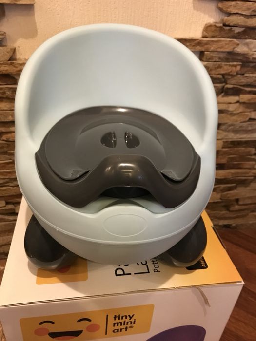 Детский горшок новый на ножках. CM-150 Irak Plastik.