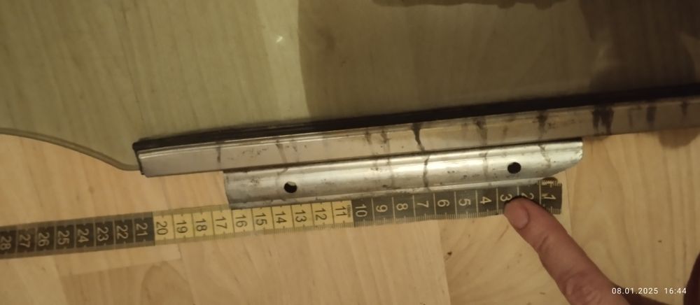 Заднее правое стекло Toyota Camry