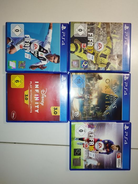 Gry PS4 FIFA 16, 17, 19