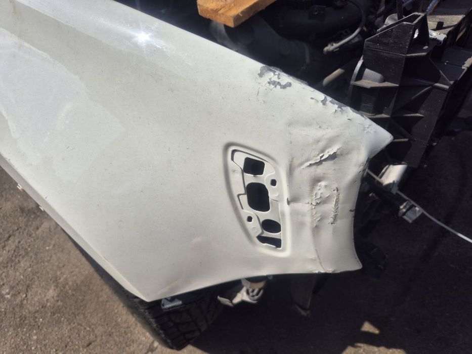 Крило праве оригінал Jeep Renegade