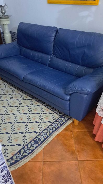 Sofá Divani em pele