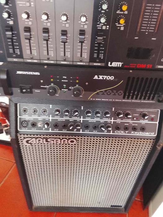 Mesa de som mais amplificador como novo