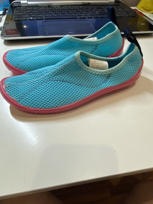 Аквашузы Decathlon, тапочки для моря, тапочки для бассейна