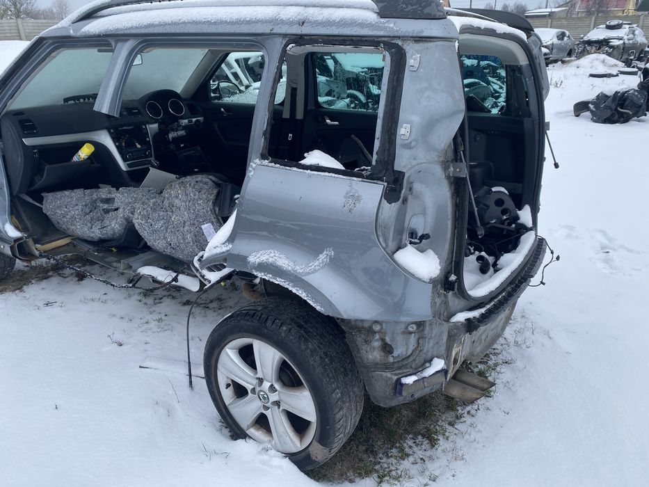 Четверть бочина четвертина ланжерон поріг кузов Шкода Ети Skoda Yeti