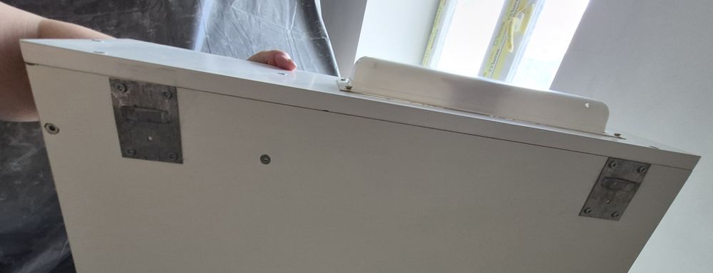 Тумба з підсвіткою та   дзеркалом для ванної кімнати