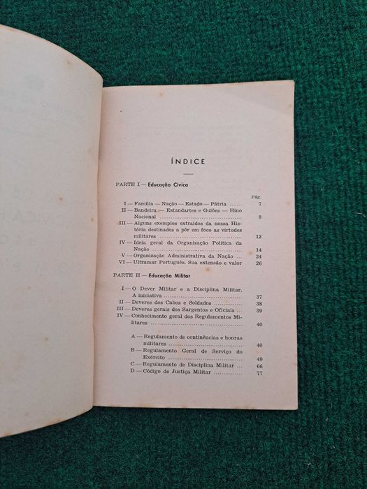 Manual de Educação Cívica e Militar para Uso nos C.O.M. e C.S.M.