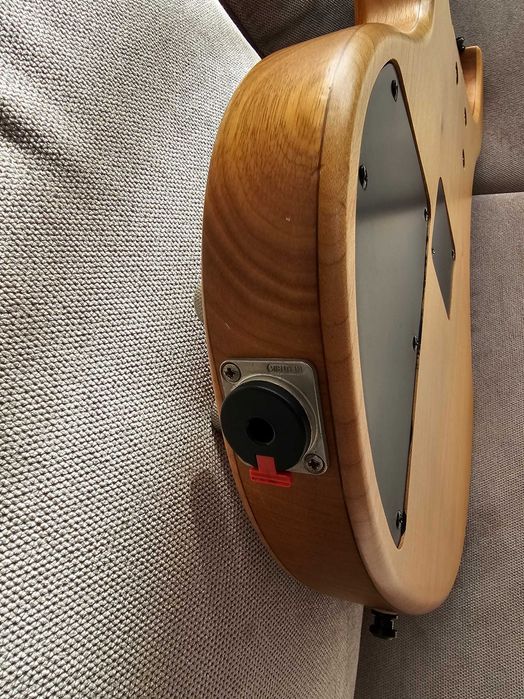 Ibanez BTB 555, (bas, gitara basowa, 5 strun)