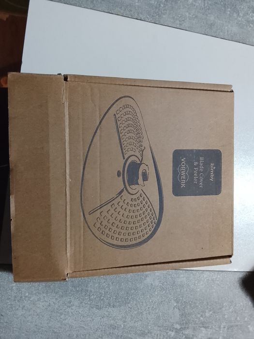 Protetor de lâmina e descascador Bimby