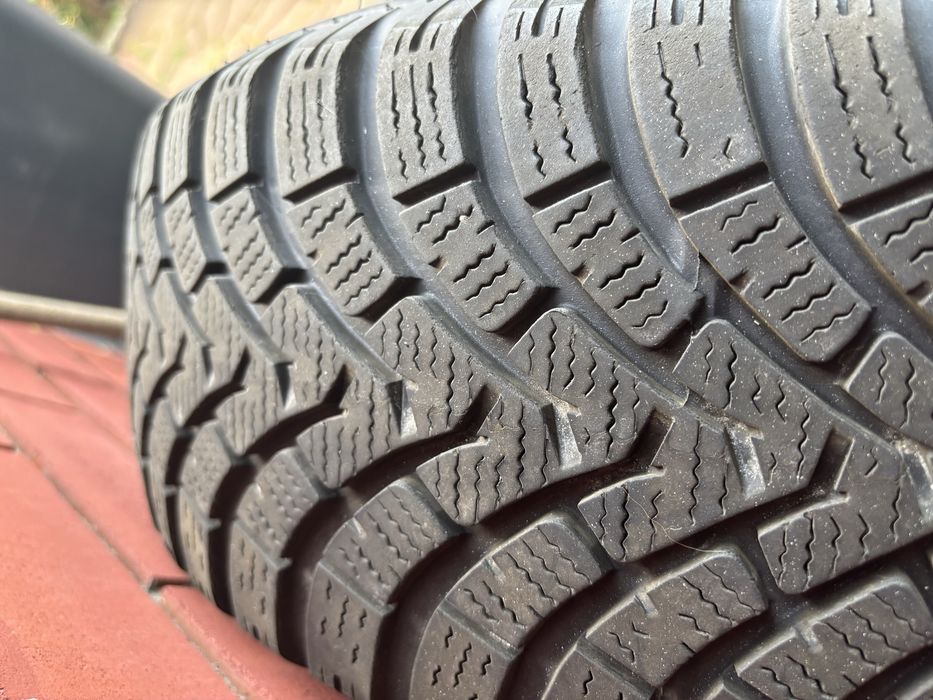 Komplet felgi opony wielosezon super stan Falken