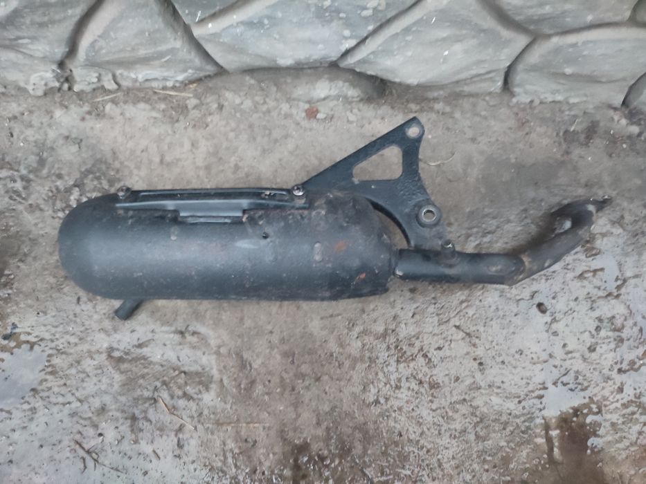 Продам выхлопную трубу на двигатель 5bm -3kj Yamaha jog