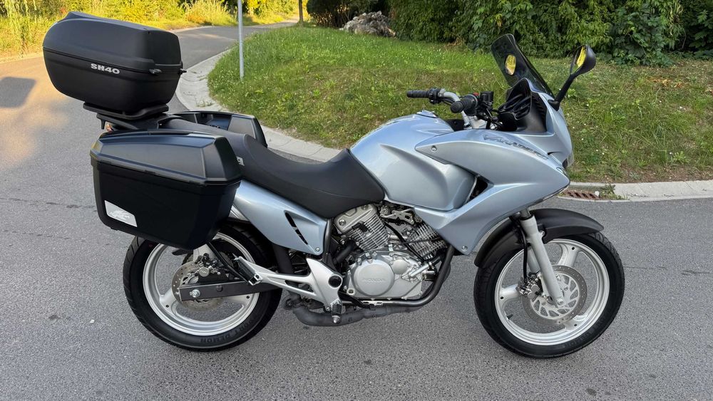 Honda XL125 Varadero JAK NOWA 3 kufry ORYGINAŁ niski przebieg POLECAM