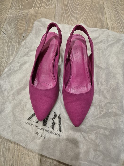 Босоніжки Reserved