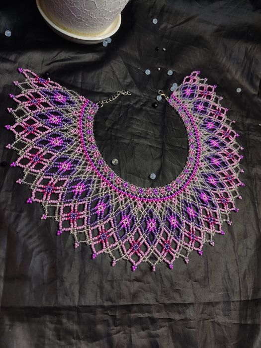 Силянка виконана з чеського бісеру ручна робота підійде для подарунка