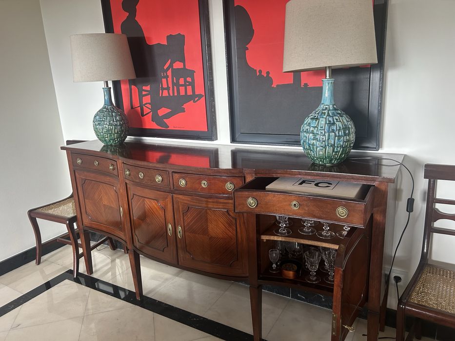 Móvel aparador estilo inglês