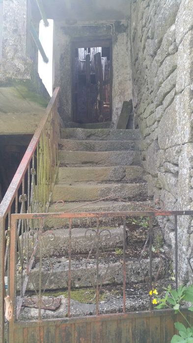 Casa em granito para restaurar