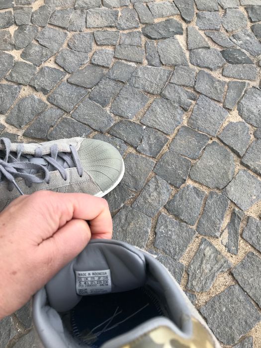 Sapatilhas cinza super star adidas