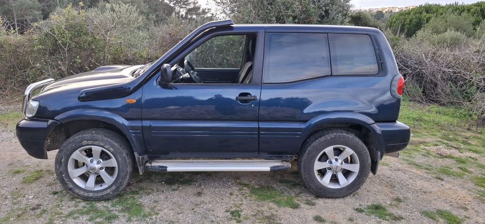 Nissan terrano II  3.0