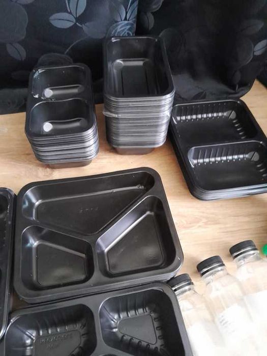 plastikowe pojemniki rozne rodzaje-na sadzonki
