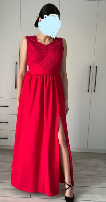 Kobieca, elegancka dluga suknia na studniówkę, połowinki, bal