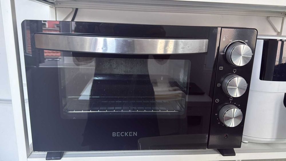Forno Elétrico Becken Preto 30L (aprox.)
