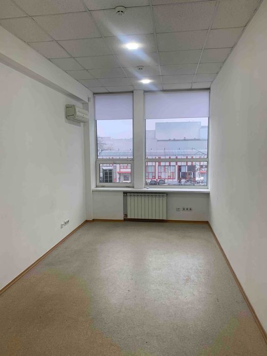 Оренда офіс 16м2 , м.Лівобережна в БЦ Армарис. ГЕНЕРАТОР Лівий берег