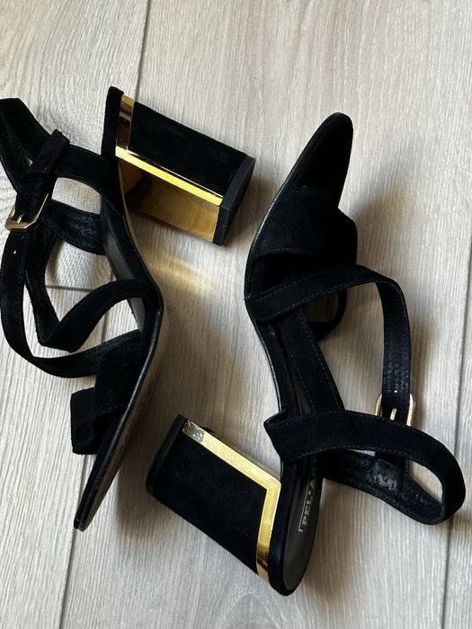 Sapatos salto alto em pele - PEL’ARTE (COMO NOVOS)