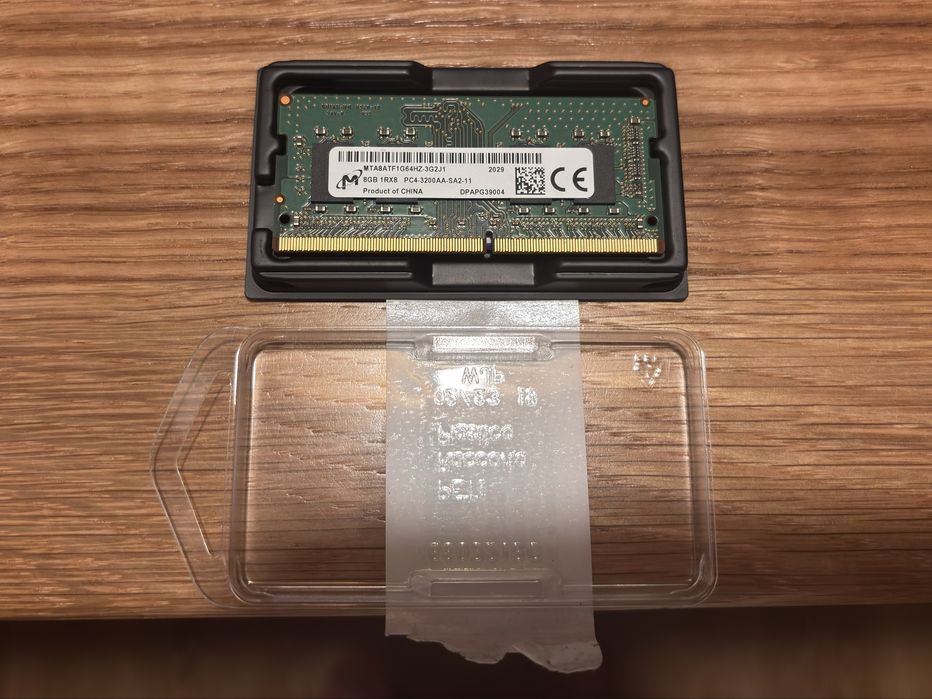 Kość pamięci RAM sodimm 8gb ddr4 micron MTA8ATF1G64HZ-3G2J1