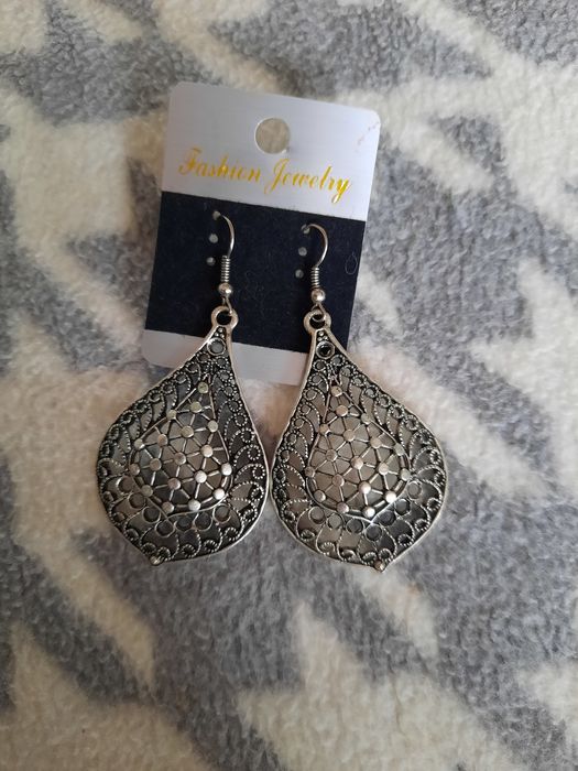 Kolczyki w kolorze srebrnym vintage