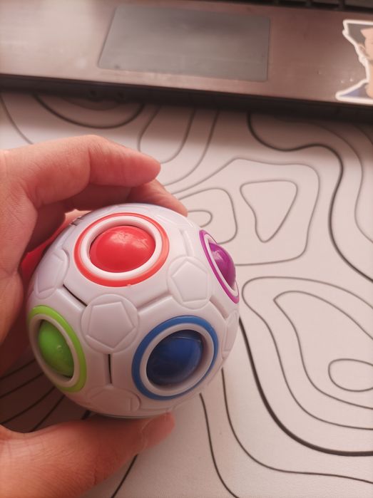 Rainbow ball головоломка.