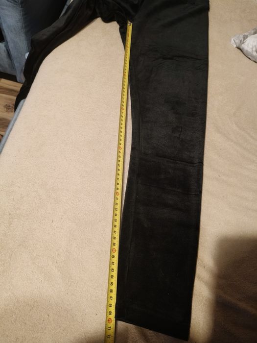 Leginsy czarne welurowe