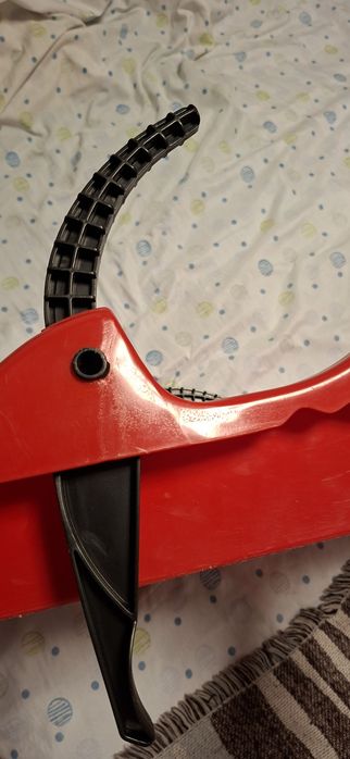 Trenó infantil para andar na neve
