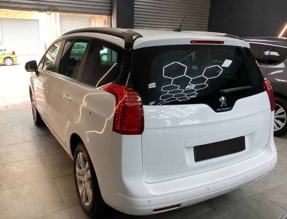 Peugeot 5008 1.2 PureTech Style – 7 Lugares (2015)