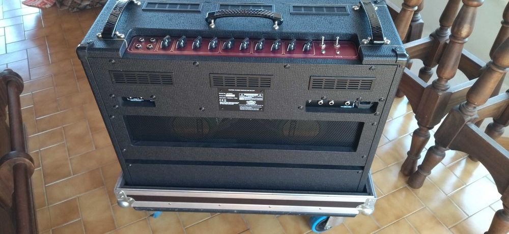 Vox AC30C2 + Flight Case Thon com Rodas – Como Novo