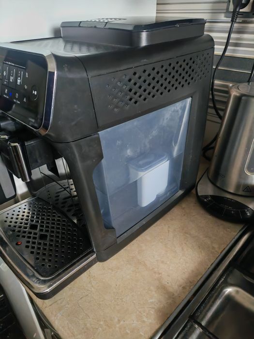 Ekspres automatyczny Philips LatteGo EP3241 - świeżo po serwisie