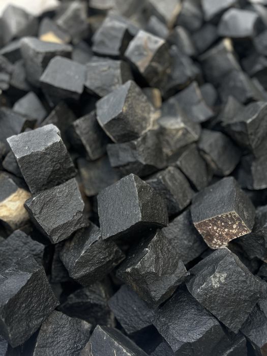 CZARNA KOSTKA BAZALTOWA 4x6, 7x9, 8x11, 10 Czarny Granit Szwed Bazalt