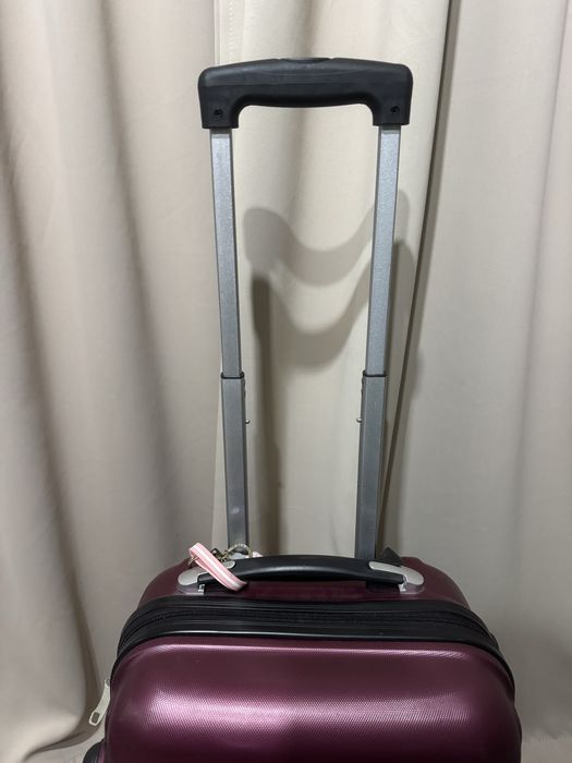 Валіза  супер GRAVITT